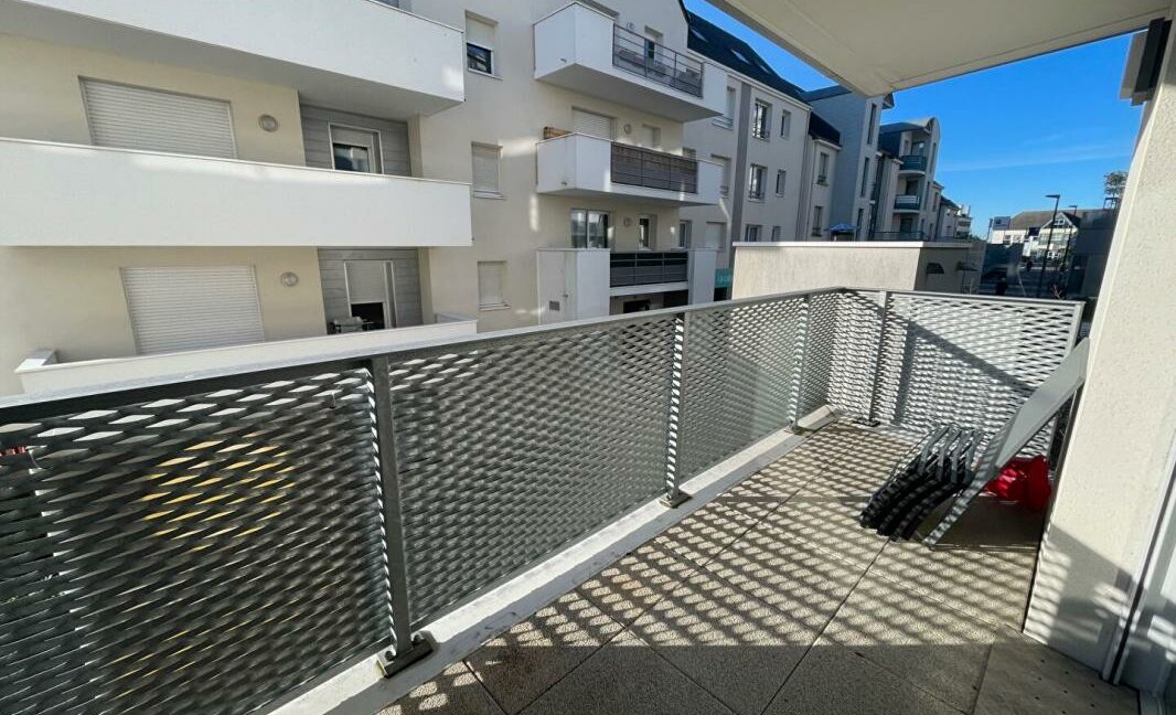 27BRU-06082025-015725-3