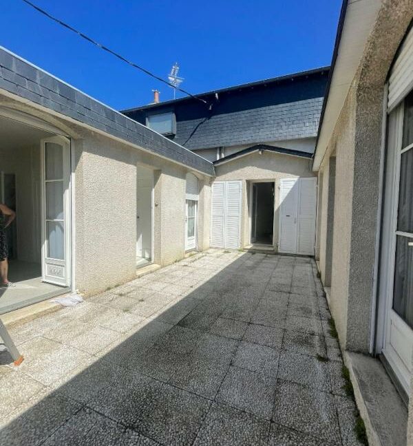 5RIV-26082025-015238
