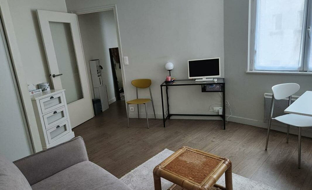 1FRLB-04122025-022018-1