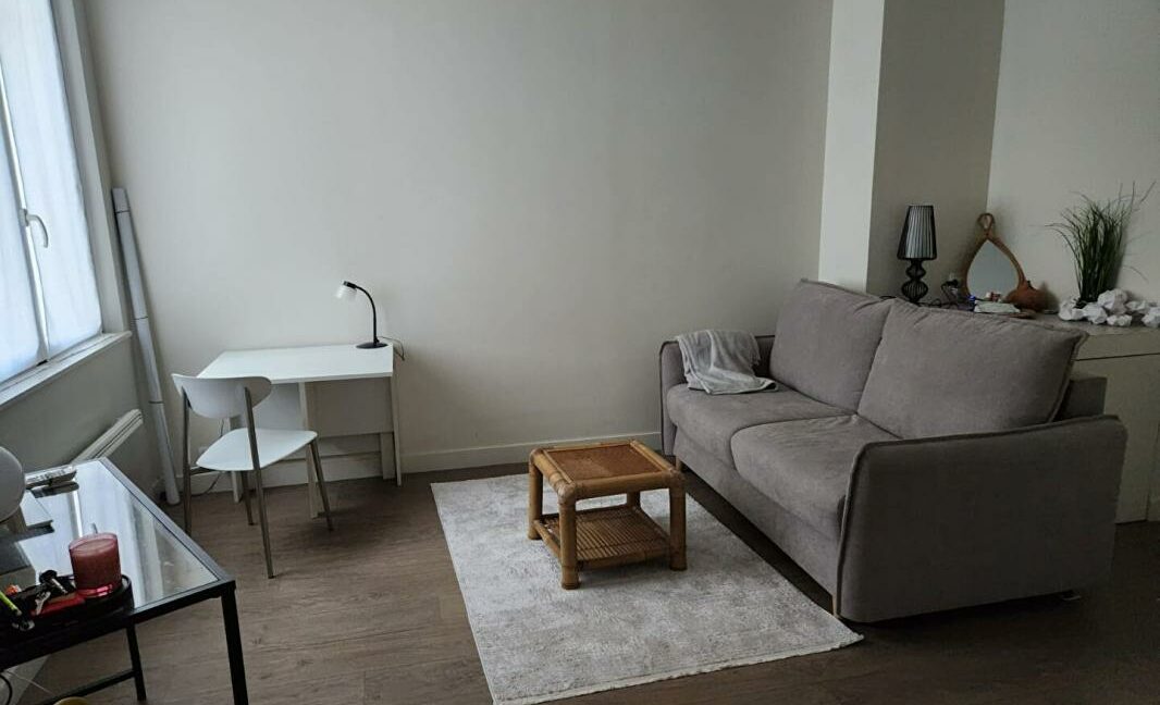 1FRLB-04122025-022018