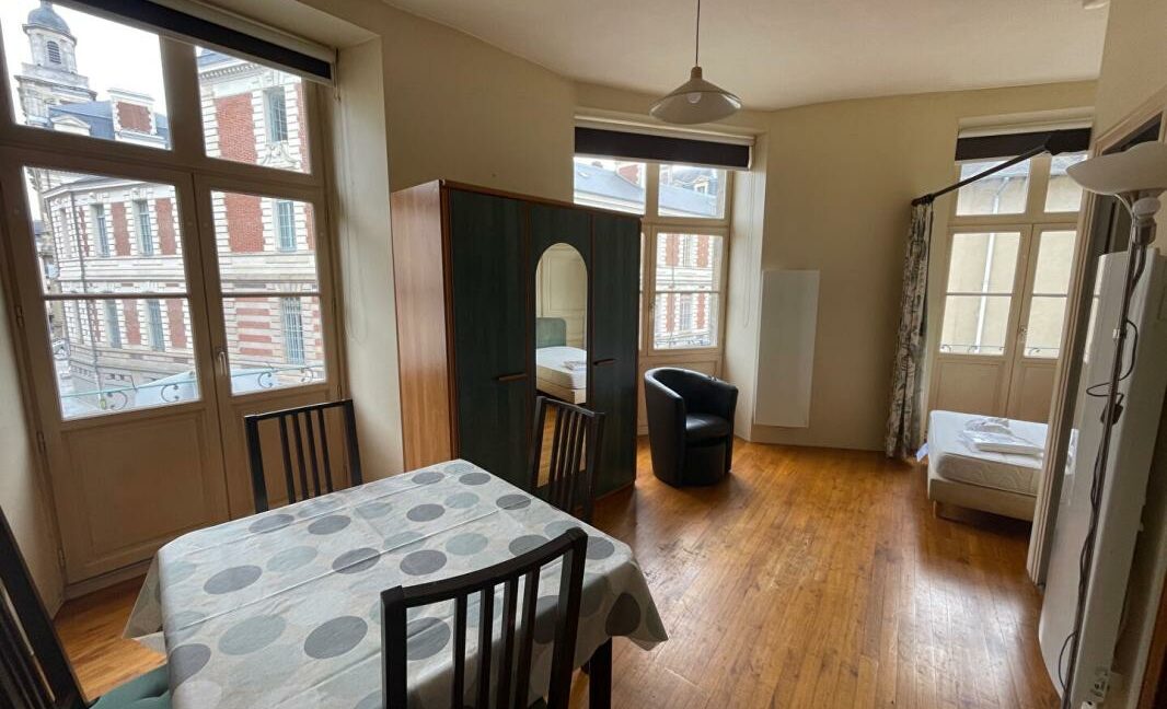 42VASS-19122025-014524