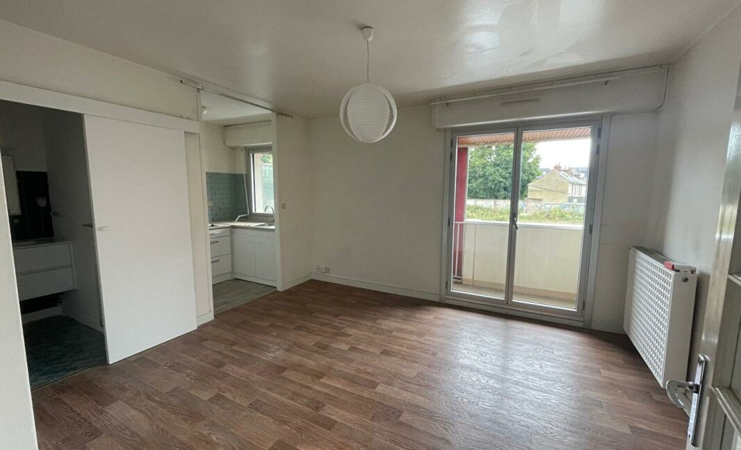 8LECOM-19122025-014535-1