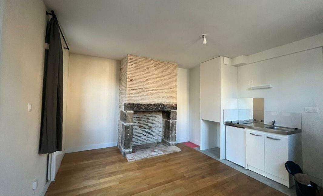 5LETA-01022026-014959-1