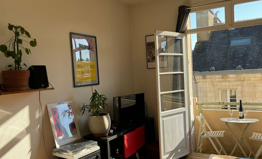 31MOLL-26032026-020658-1