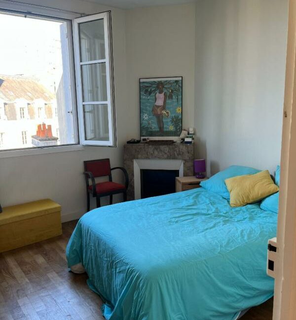 31MOLL-26032026-020658-4