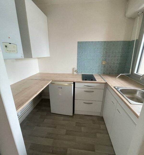 8LECOM-25032026-015130-3