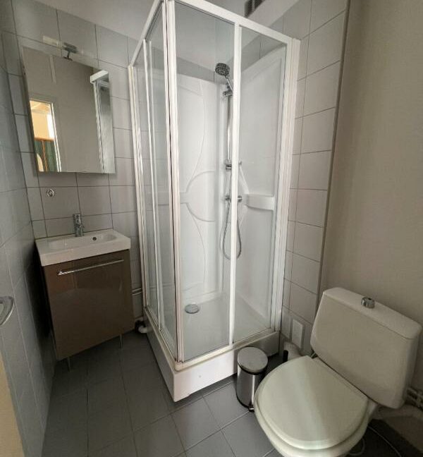 42VASS-11042026-015237-5