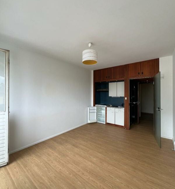 264HOCH-30092026-013358